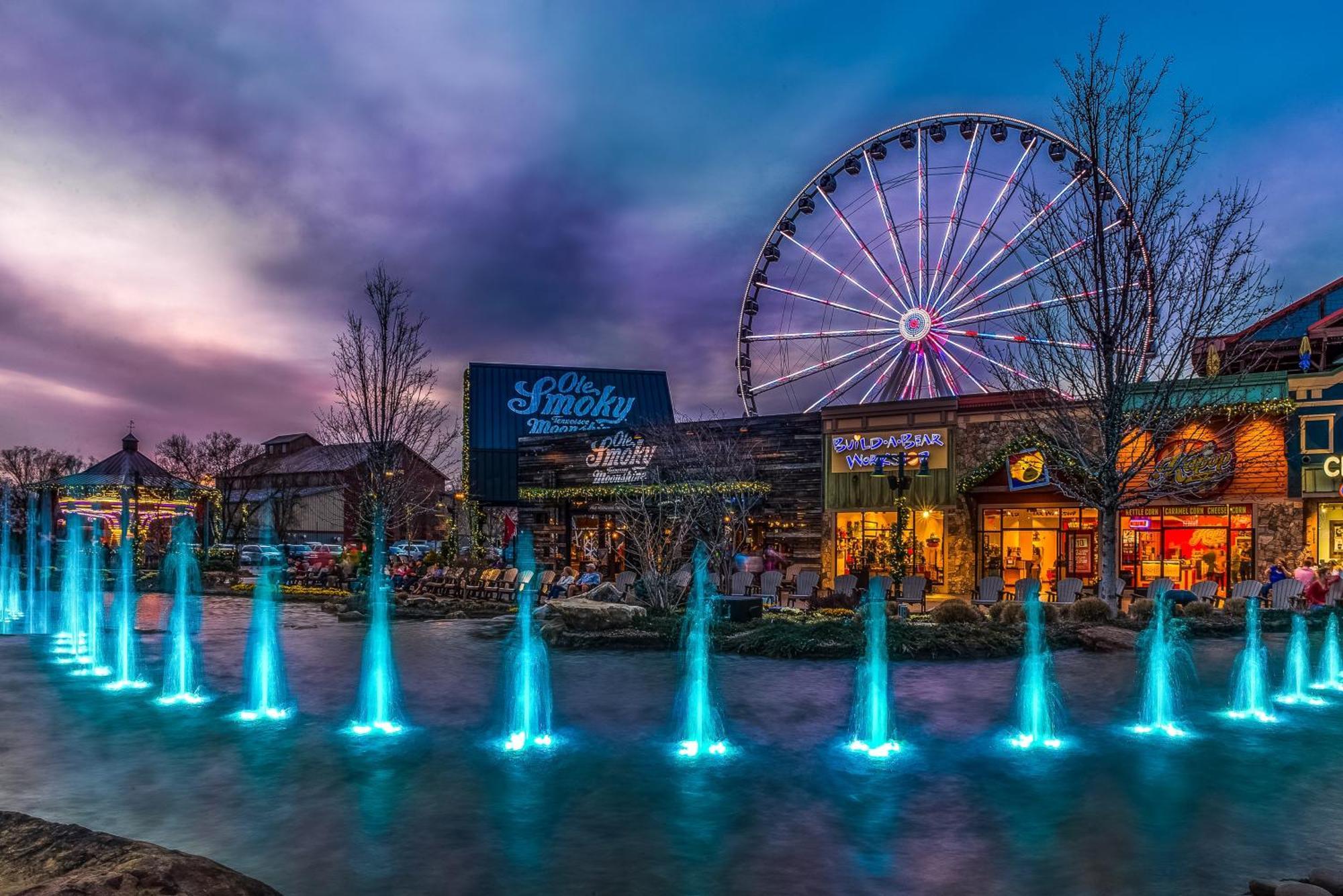 Hillbilly Highrise Villa Pigeon Forge Exterior photo